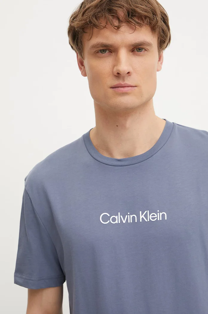 CALVIN KLEIN Памучна тениска в синьо с десен K10K111346