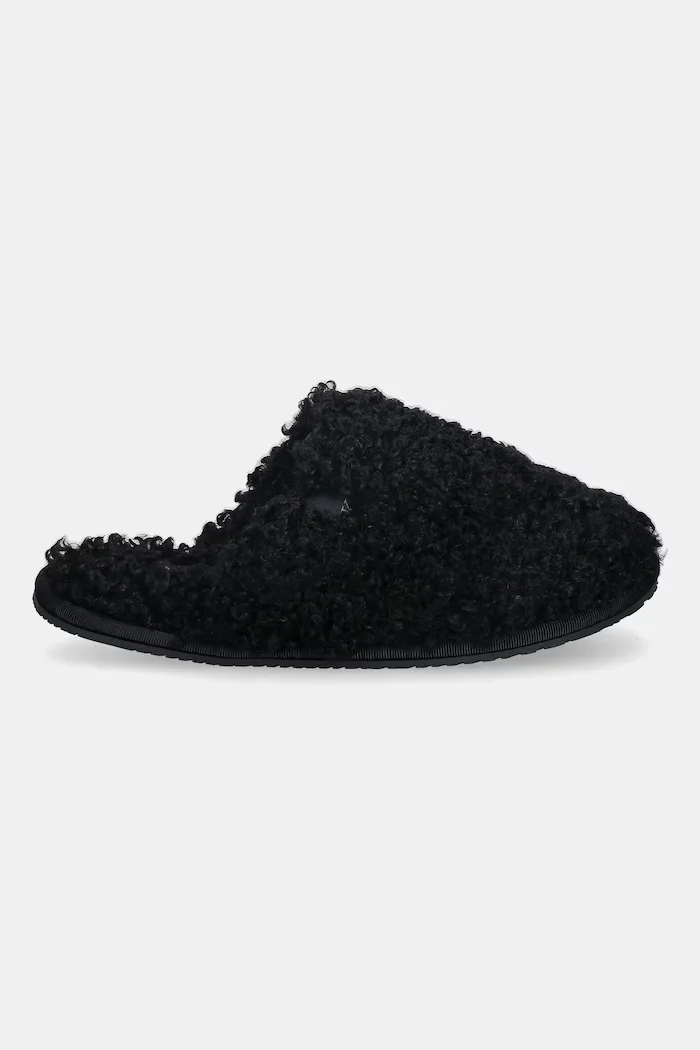 CALVIN KLEIN Пантофи CLOSE SLIPPER FUR в черно YW0YW01975