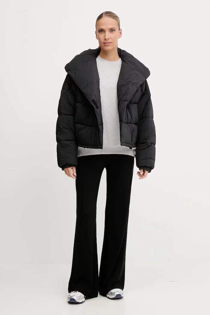 Calvin Klein Performance Яке в черно зимен модел LVGWF5O514