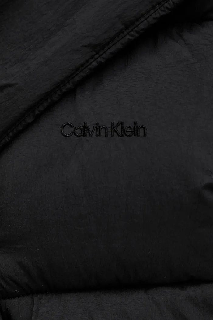 Calvin Klein Performance Яке в черно зимен модел LVGWF5O514