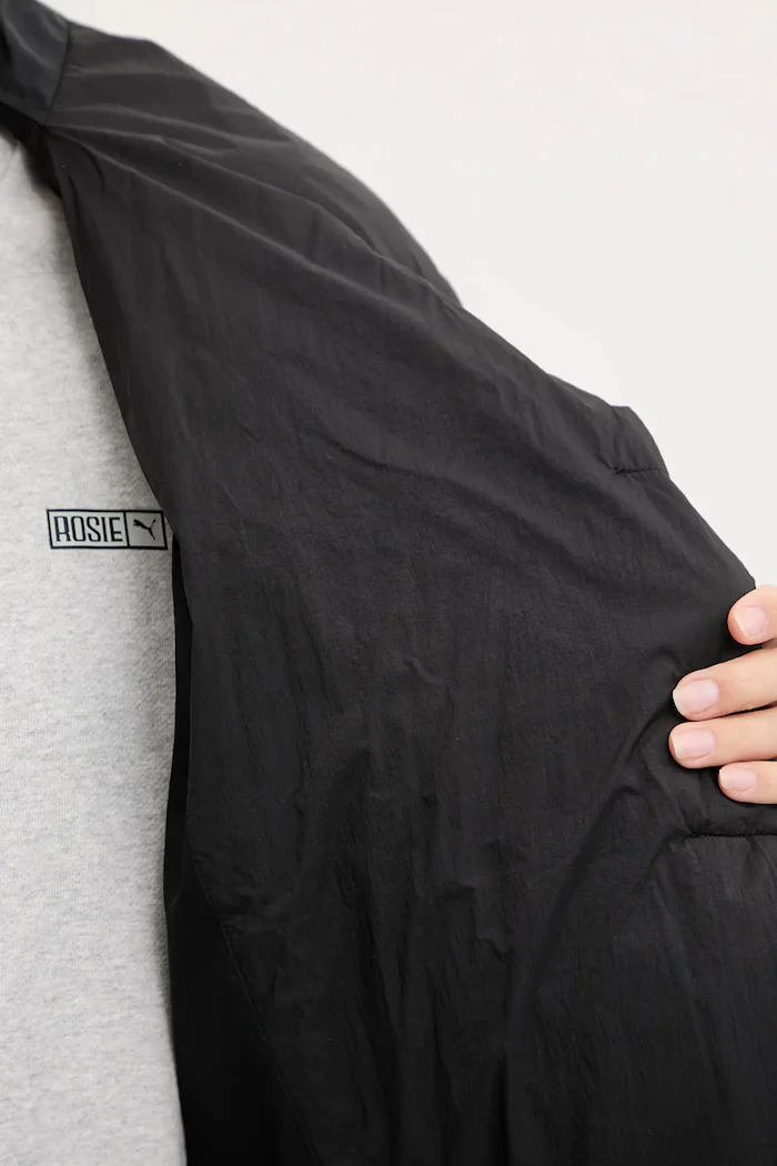 Calvin Klein Performance Яке в черно зимен модел LVGWF5O514