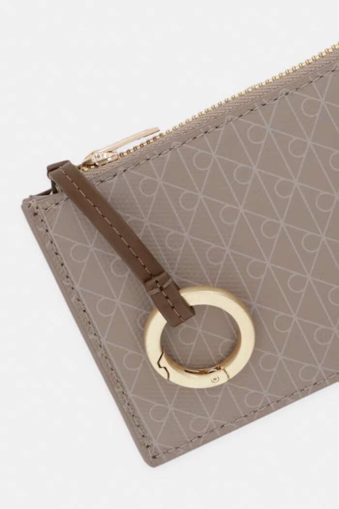 CALVIN KLEIN портфейл дамски от имитация на кожа бежов LV04F1084G
