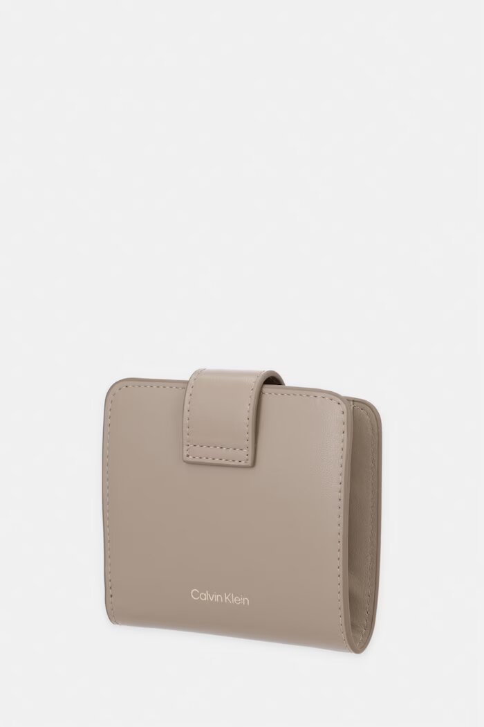 CALVIN KLEIN портфейл дамски от кожа бежов LV04F1109G