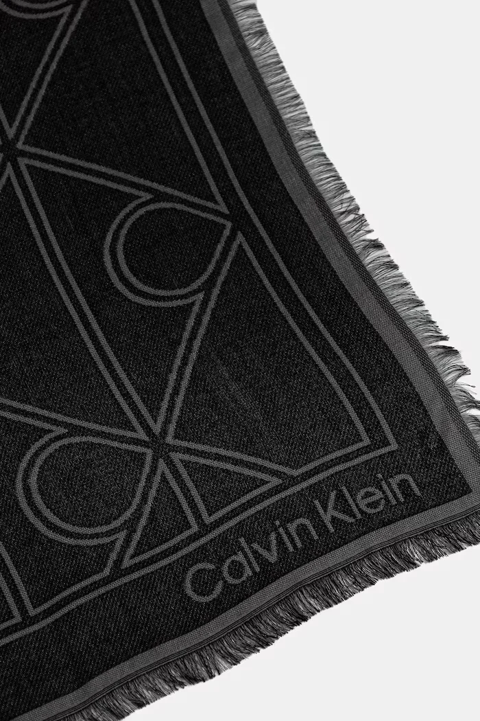 CALVIN KLEIN Тънък шал мъжки в сиво с десен LV04D8062G