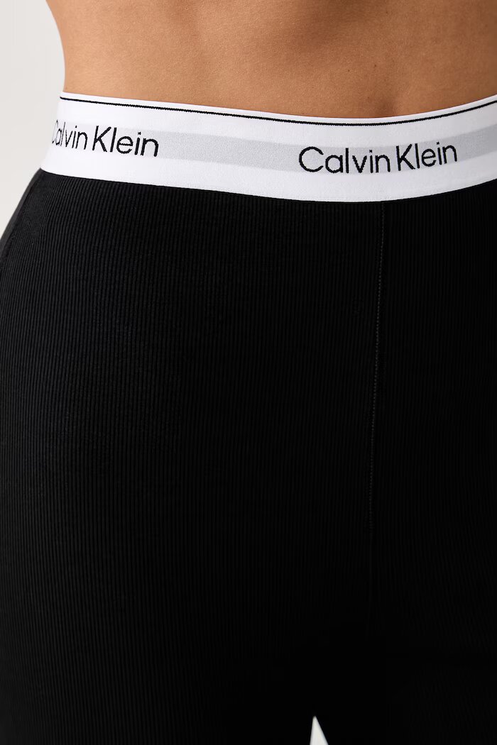 Calvin Klein Underwear клин дамски черен с висока талия LV00QS7697