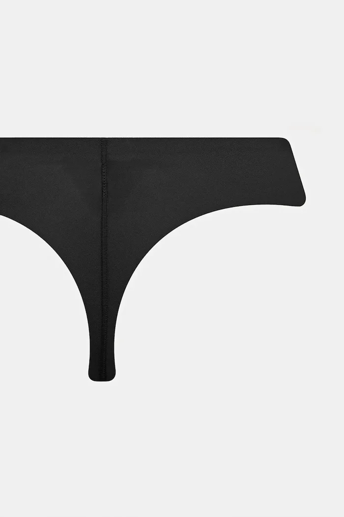 Calvin Klein Underwear Оформящи прашки в черно LV00QF8165