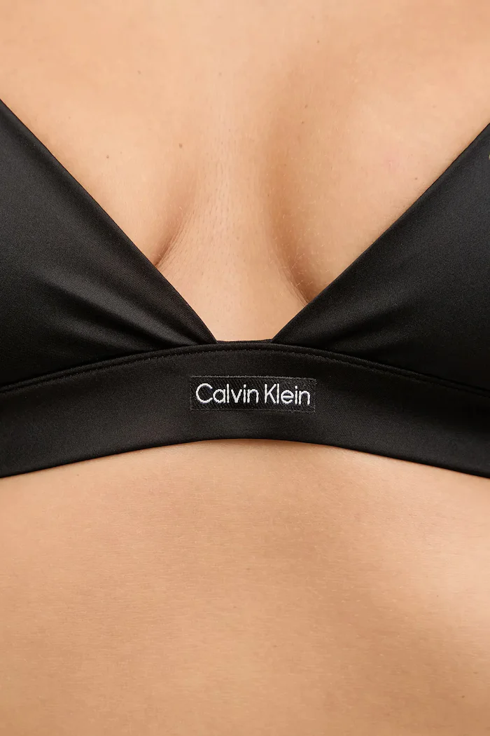 Calvin Klein Underwear триъгълен сутиен черен LV00QF8392