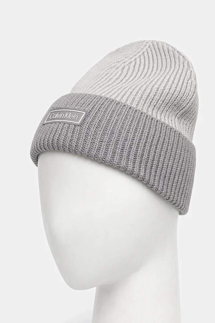 CALVIN KLEIN Вълнена шапка в сиво LV04D8029G