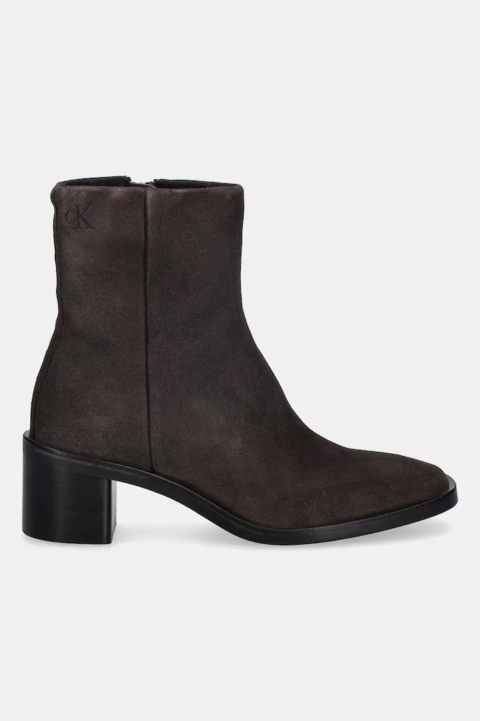 CALVIN KLEIN Велурени боти BLOCK HEEL ZIP BOOT SUE в кафяво с дебел ток HW0HW02592