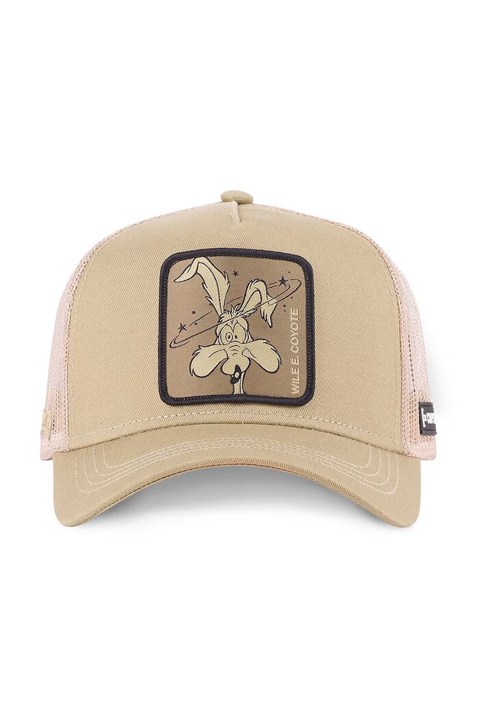 Capslab Шапка x Looney Tunes в бежово с апликация CL/LOO8/1/CT/BUG2