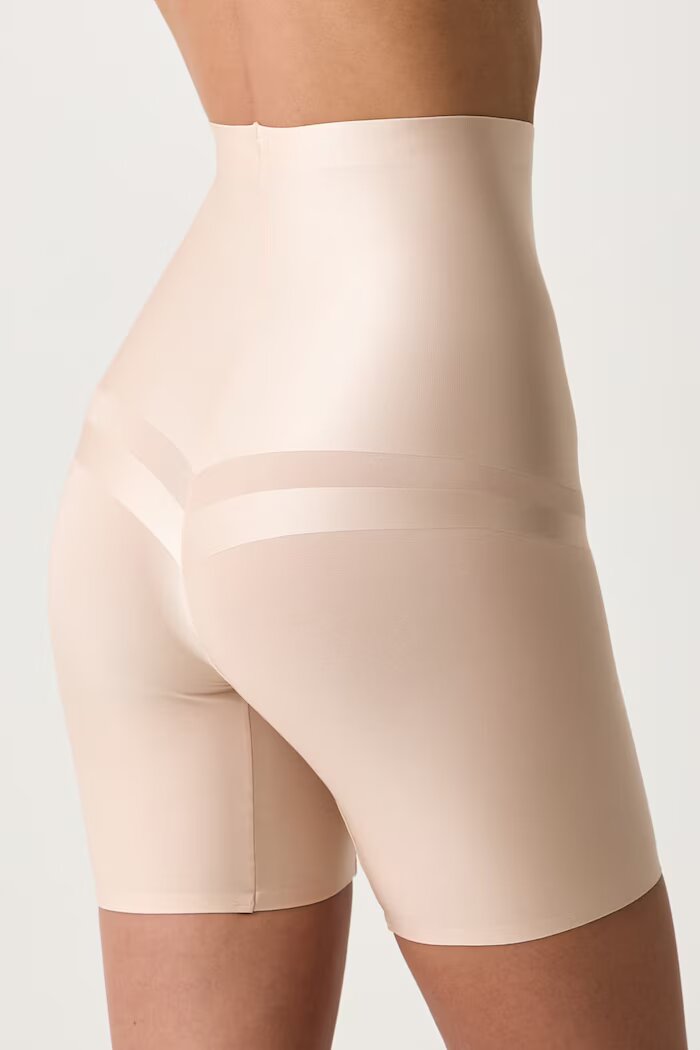 Chantelle оформящ къс панталон дамски Brilliant Shaping бежов C1B550