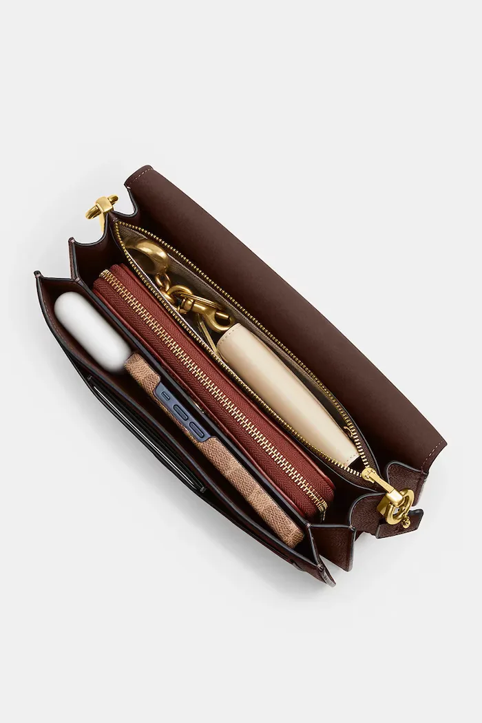 Coach чанта crossbody дамска от кожа Tabby 26 кафява CH857