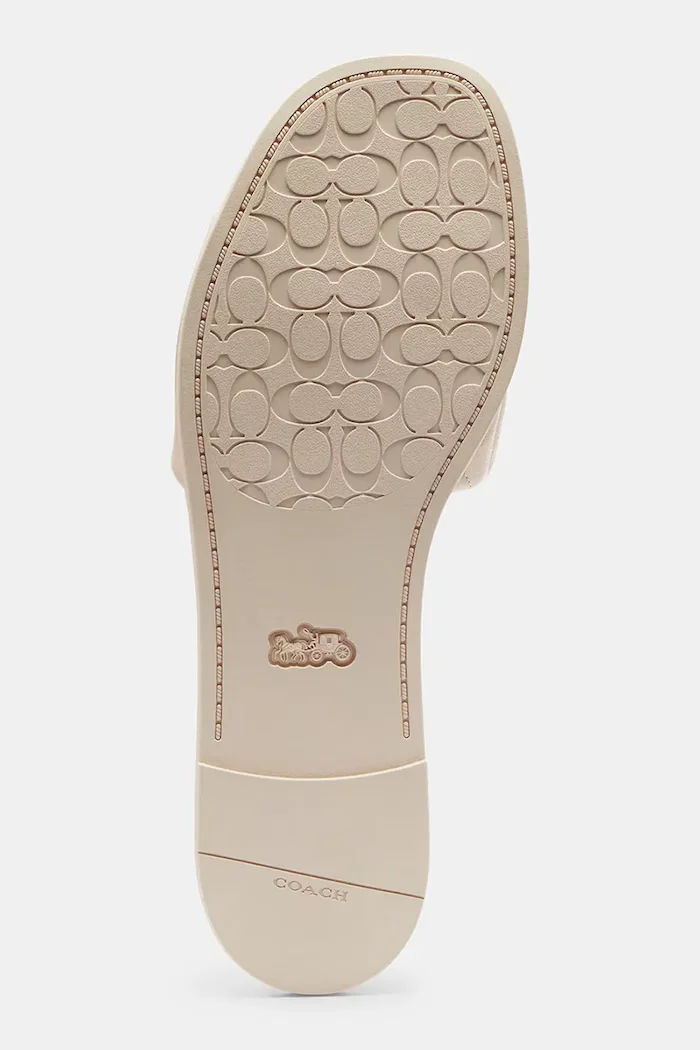 Coach чехли с равна подметка дамски от кожа Holly Quilted Leather Sandal бели CEF42