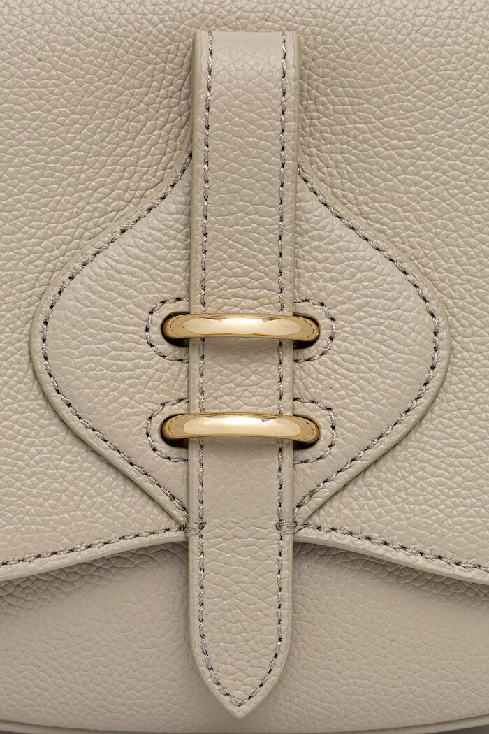 COCCINELLE чанта crossbody дамска от кожа MAVERY бежова E1 U7F 18 02 01