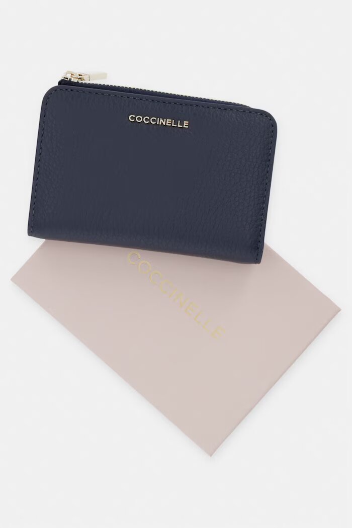 COCCINELLE портфейл дамски от кожа тъмносин E2 MW5 11 D1 01