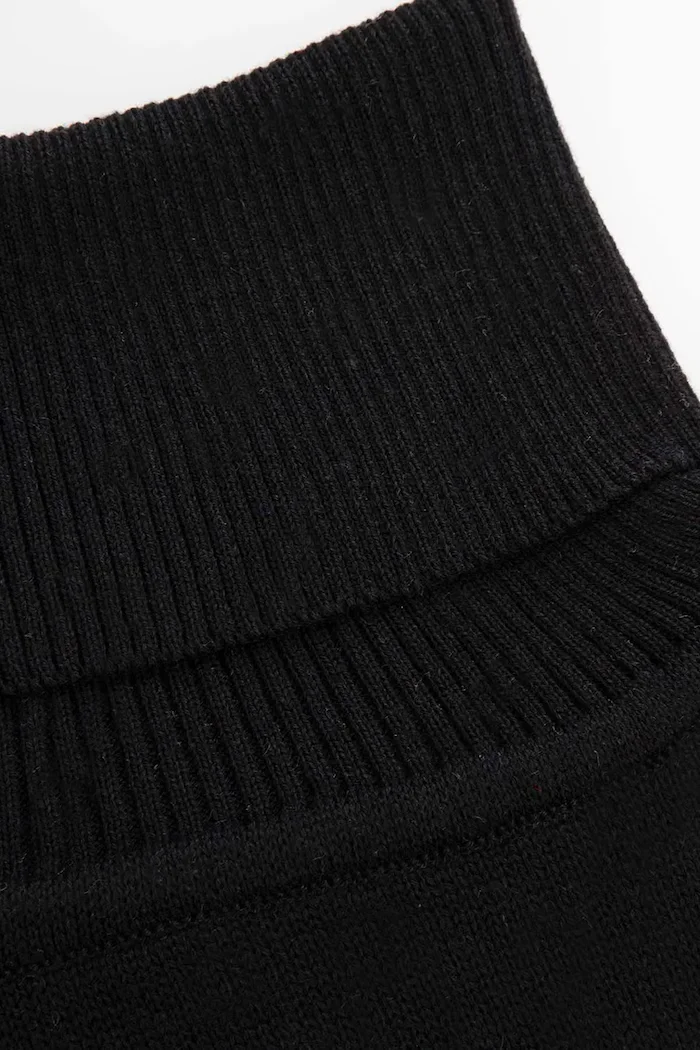 Coccodrillo Детски кръгъл шал в черно с изчистен дизайн BASIC ACCESSORIES