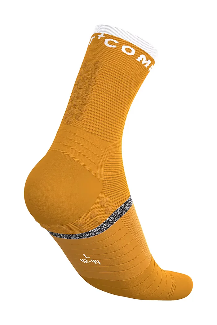 Compressport спортни чорапи Pro Marathon V2.0 жълти SMCU378