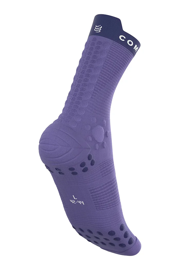 Compressport спортни чорапи Pro Racing v4.0 виолетови XU00048B