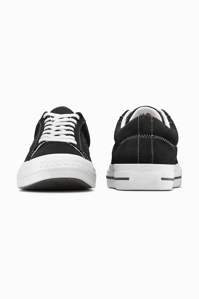 Converse Велурени кецове One Star 95 в черно A14711C