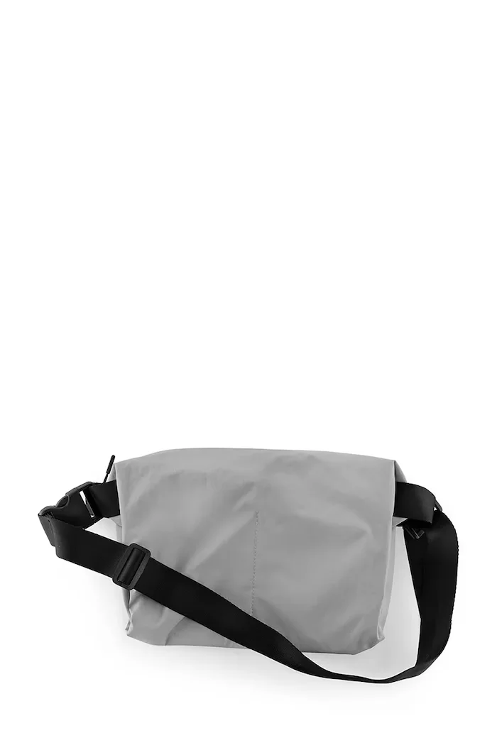 Crash Baggage чанта за кръста SOFT CROSSBODY 215x29x15 cm сребърна CB327