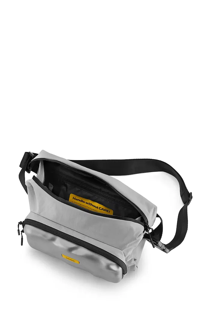 Crash Baggage чанта за кръста SOFT CROSSBODY 215x29x15 cm сребърна CB327