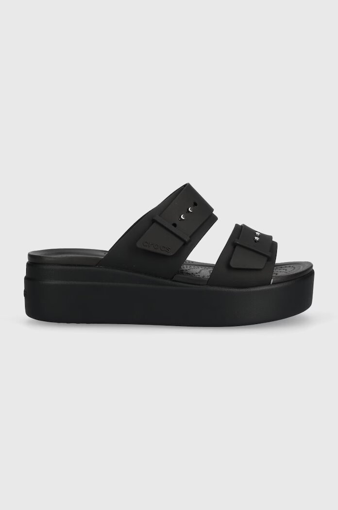 Crocs Чехли Brooklyn Low Wedge Sandal в черно с платформа 207431 208728