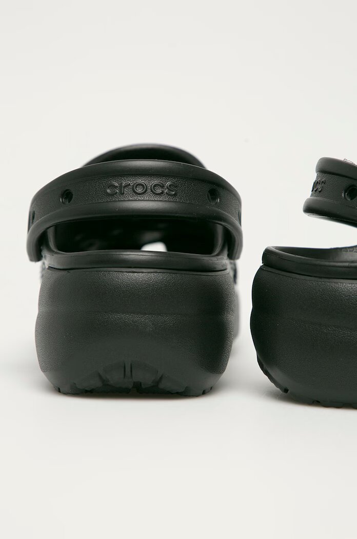 Crocs Чехли Classic Platform Clog в черно 206750
