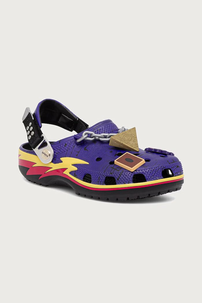 Crocs чехли Classic Yugi Oh Yugi Clog виолетови 213589