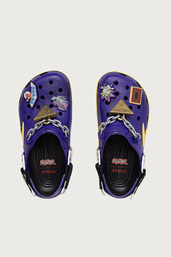 Crocs чехли Classic Yugi Oh Yugi Clog виолетови 213589