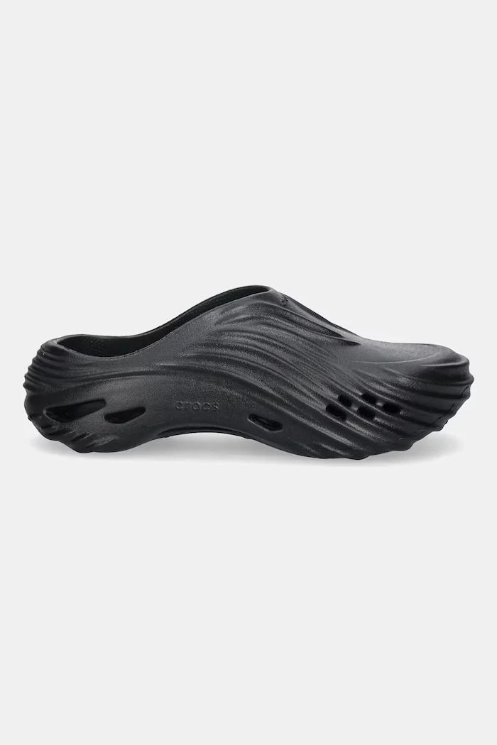 Crocs Чехли Echo Wave Clog в черно 210521
