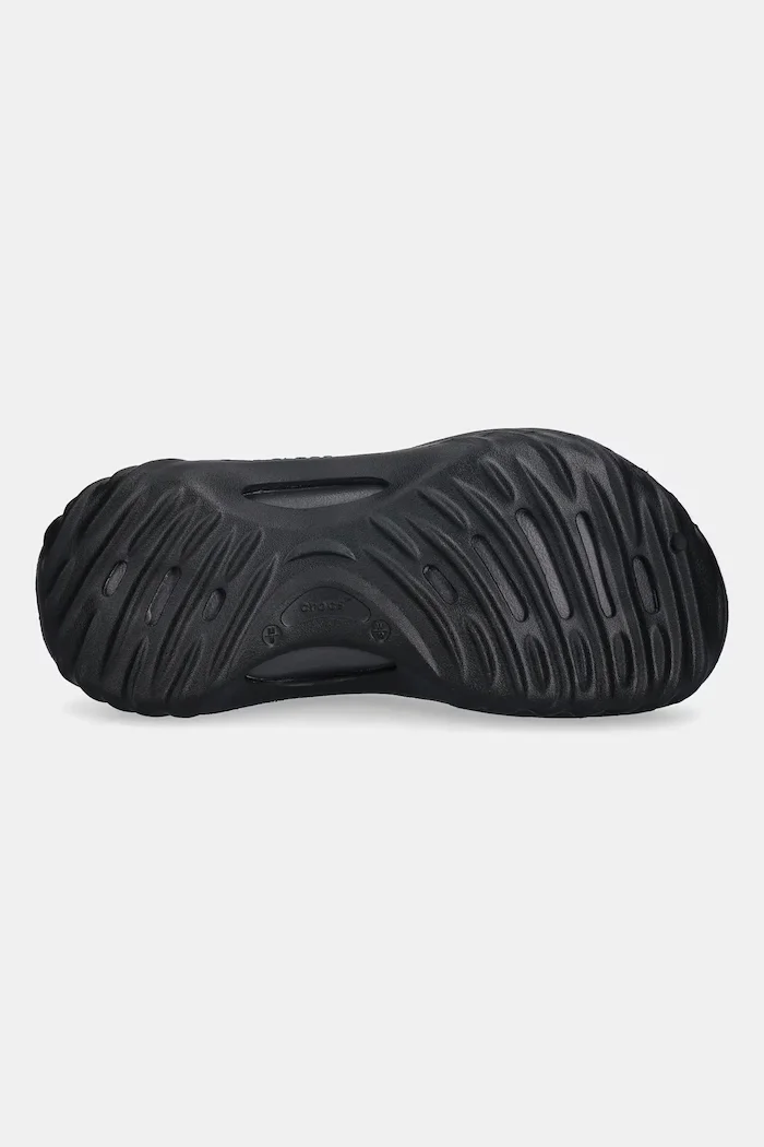 Crocs Чехли Echo Wave Clog в черно 210521