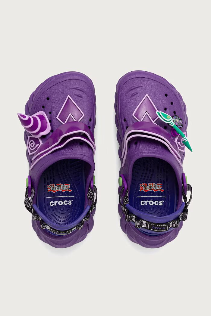 Crocs чехли Yugioh Dark Magician Clog виолетови 213591