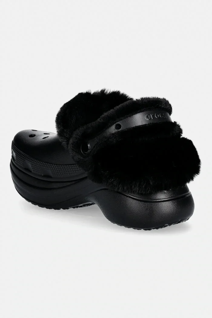Crocs Пантофи Bae Lined Clog в черно 211753