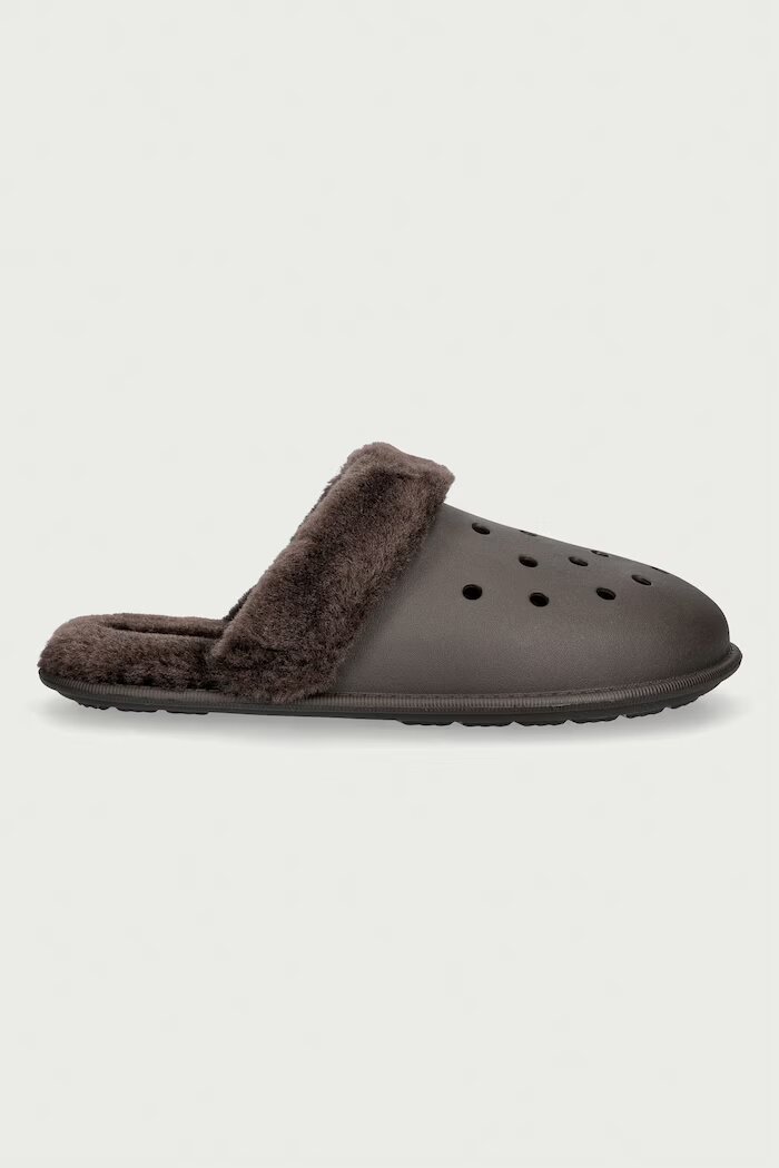 Crocs пантофи Classic Fuzz Scuff Slipper кафяви 212143