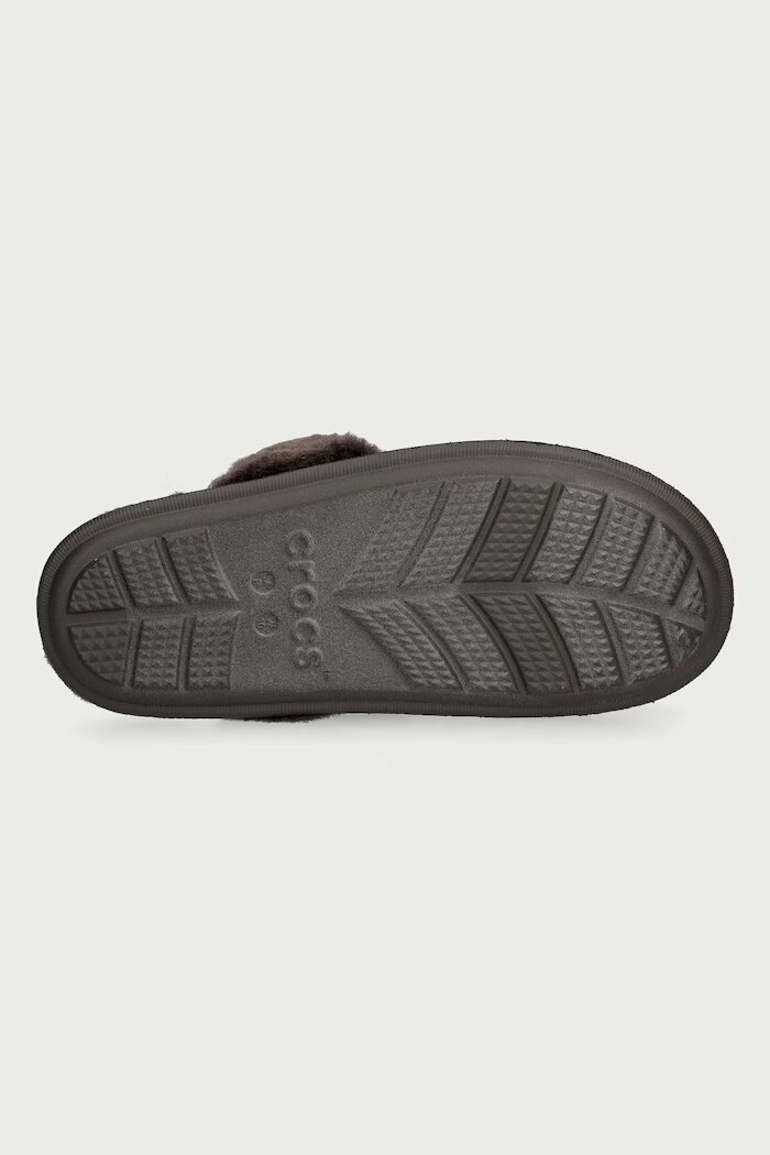 Crocs пантофи Classic Fuzz Scuff Slipper кафяви 212143