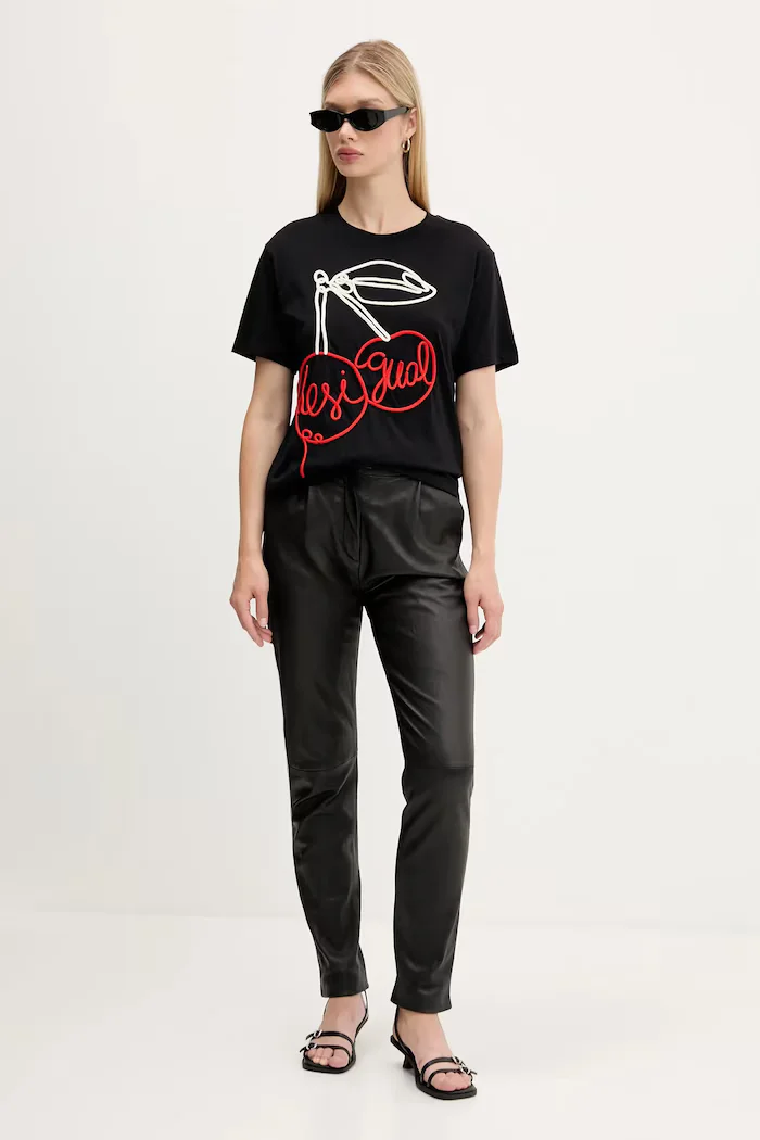 DESIGUAL Памучна тениска BERLIN дамска в черно 25WWTK51