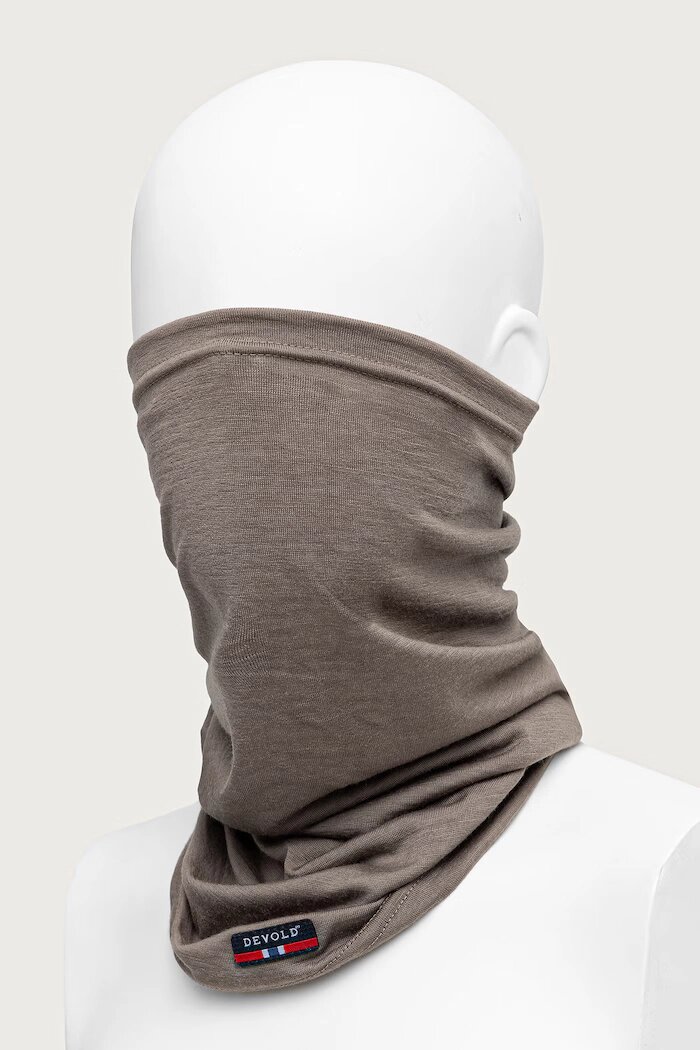 devold кръгъл шал от мериносова вълна Breeze Merino кафяв PDGO.180.840.A