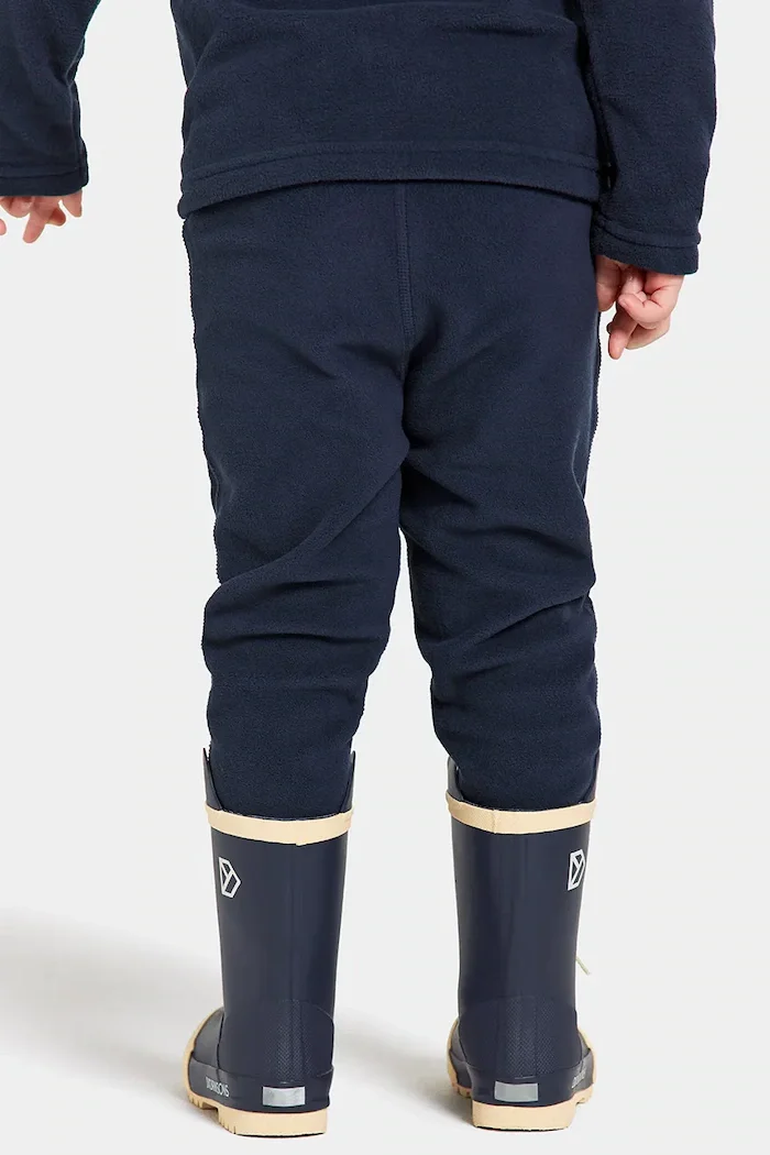 Didriksons Панталон MONTE KIDS PANTS 9 в тъмносиньо с изчистен дизайн 505027