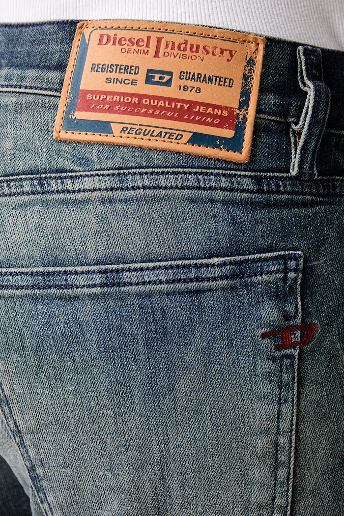 Diesel дънки slim fit мъжки 2019 D-STRUKT L.32 тъмносини A03558.09N45