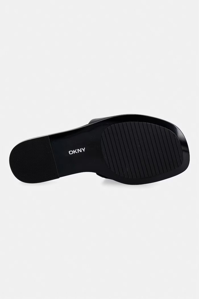 DKNY Чехли Chicago в черно K2646405