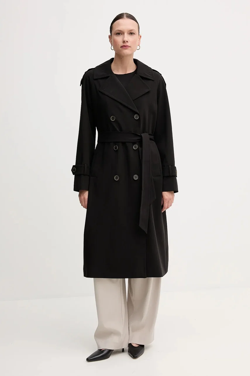 DKNY Палто