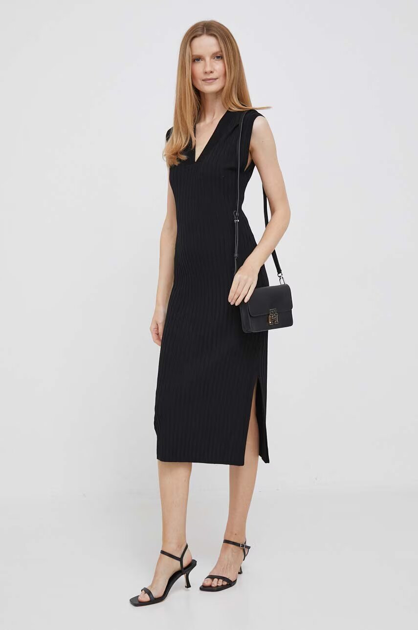 DKNY Рокля