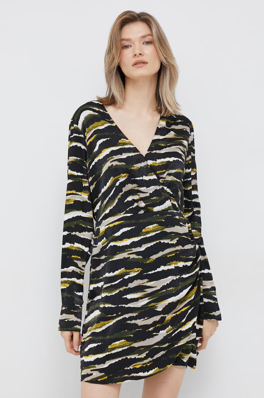 DKNY Рокля