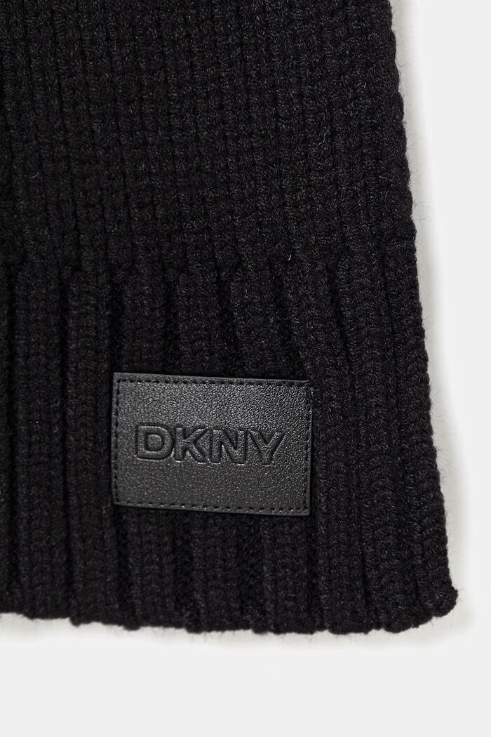DKNY Шал в черно с изчистен дизайн D5KS1627