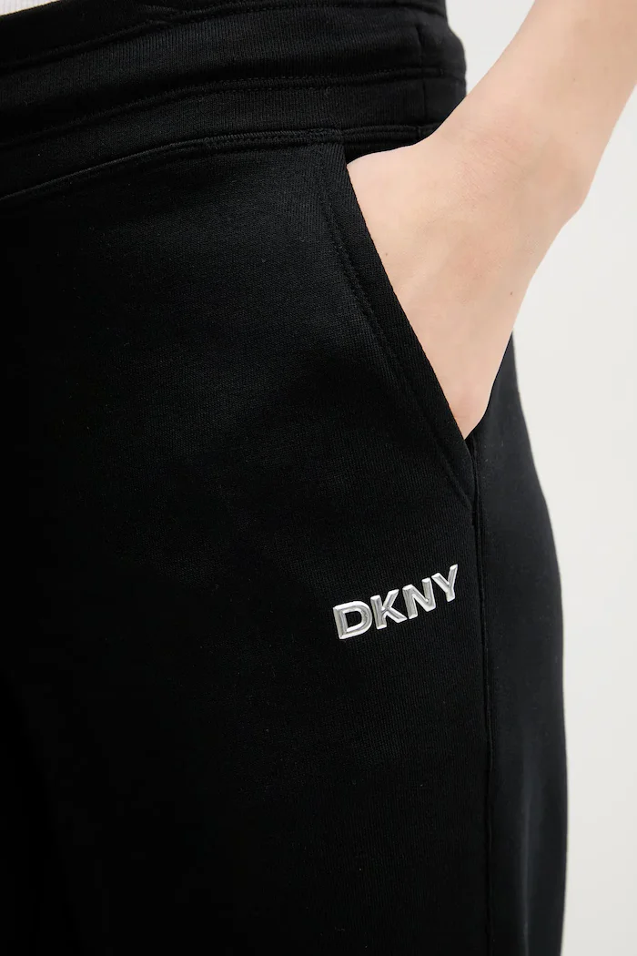 DKNY Спортен панталон в черно с изчистен дизайн DP6P3794