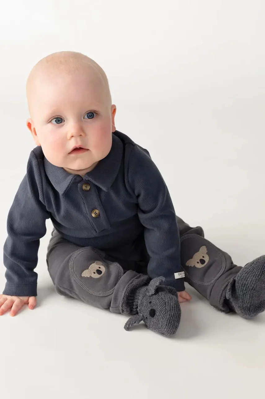 Donsje Бебешки памучен спортен панталон Joek Trousers Koalas