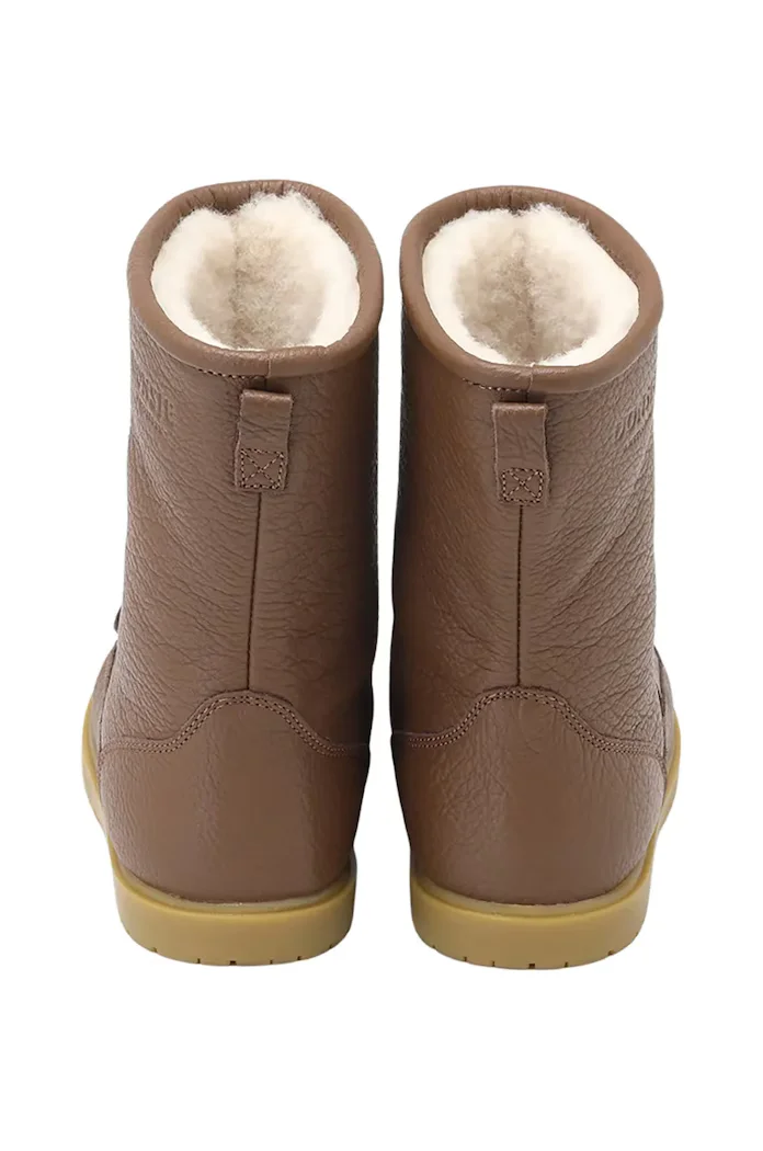 Donsje Детски кожени зимни обувки Wadudu Classic Boots Bear в кафяво 2022001