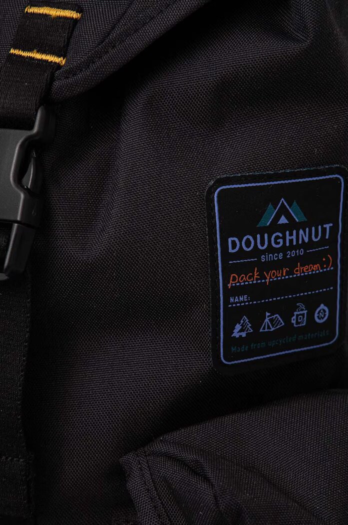 Doughnut Раница Grounder Happy Camper 265L в черно голям размер с изчистен дизайн D394HA-0003