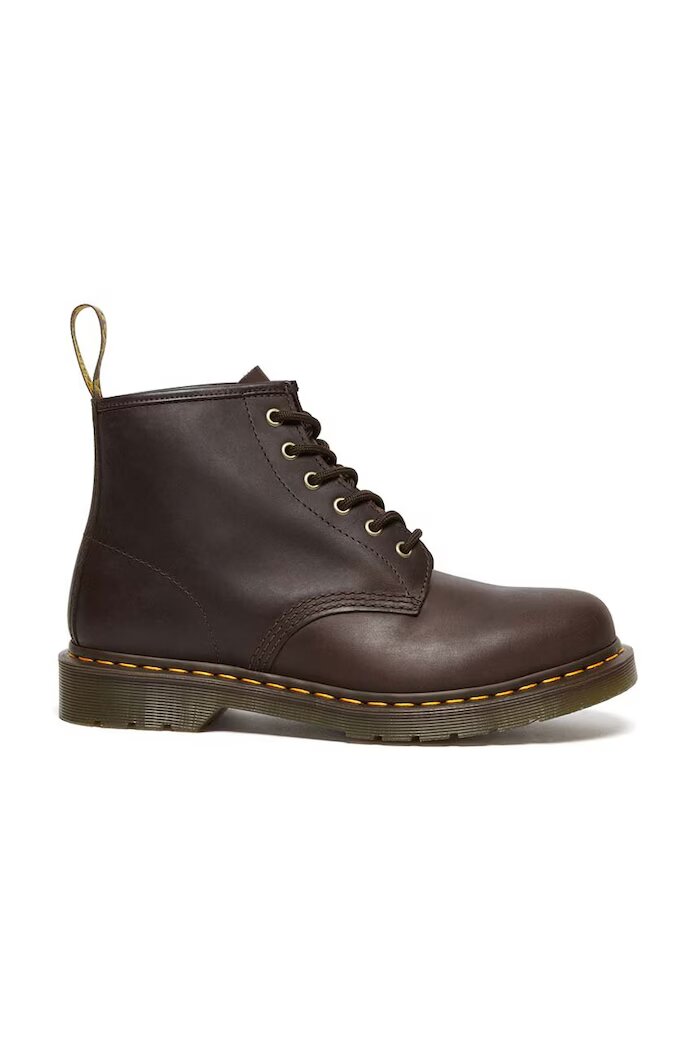 Dr. Martens Кожени боти 101 в кафяво с равна подметка DM27761201