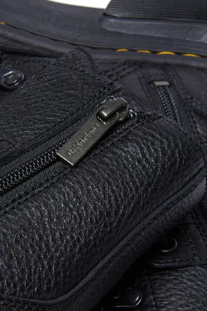 Dr. Martens Кожени боти DMXL в черно с платформа DM41646001